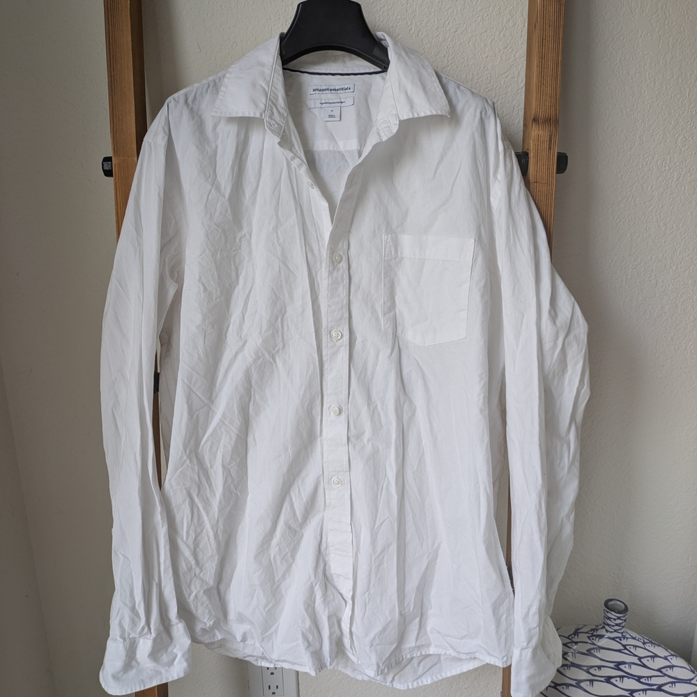 Amazon Essentials Women's White Button Down Shirt - Size M